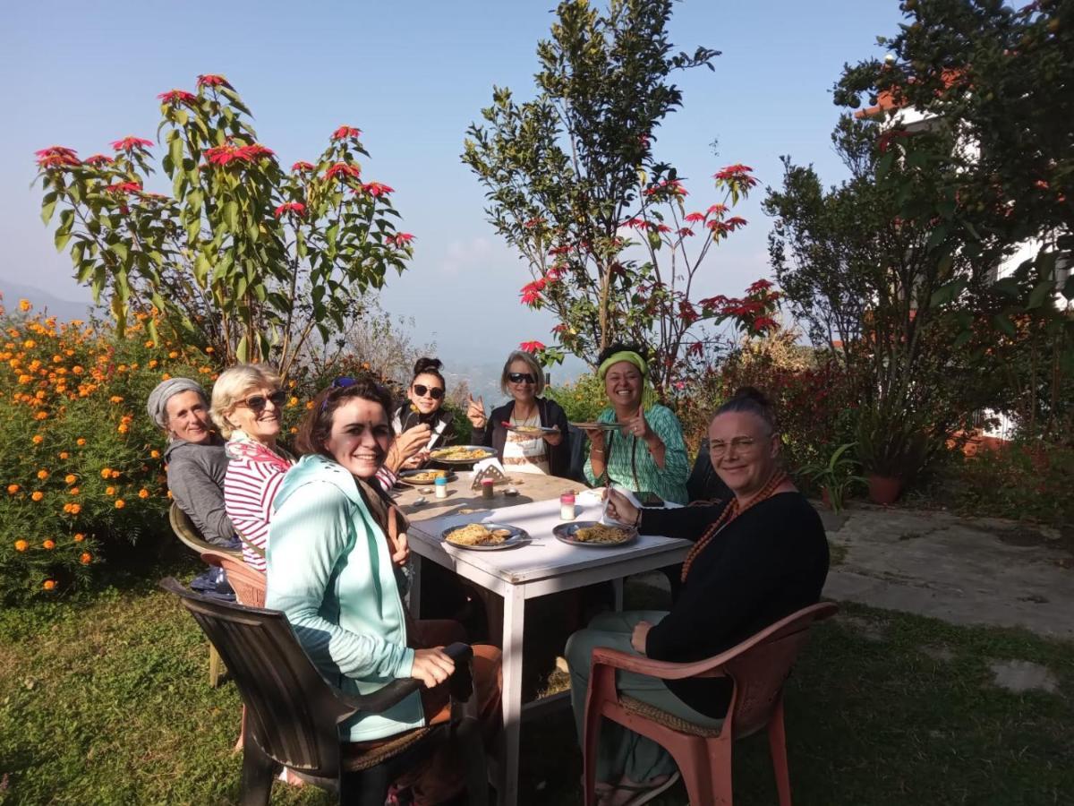 Tashidelek Guest Lodge & House ดูลิเคล ภายนอก รูปภาพ