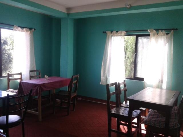 Tashidelek Guest Lodge & House ดูลิเคล ภายนอก รูปภาพ